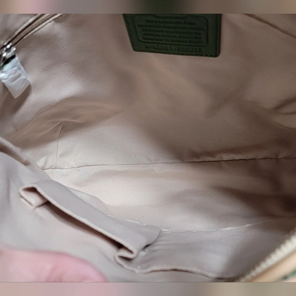 Authentic NWT COACH PEYTON Olive Green Patent Leather Hobo Bag With Tan Accents